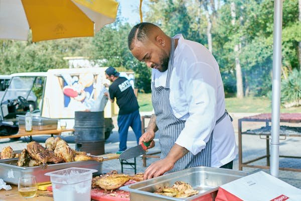 Un festin de rôtisserie : découvrez notre traiteur à paris