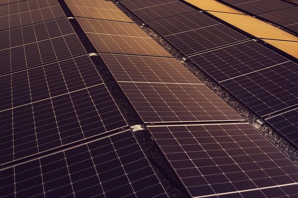 Économies faciles avec les panneaux solaires photovoltaïques
